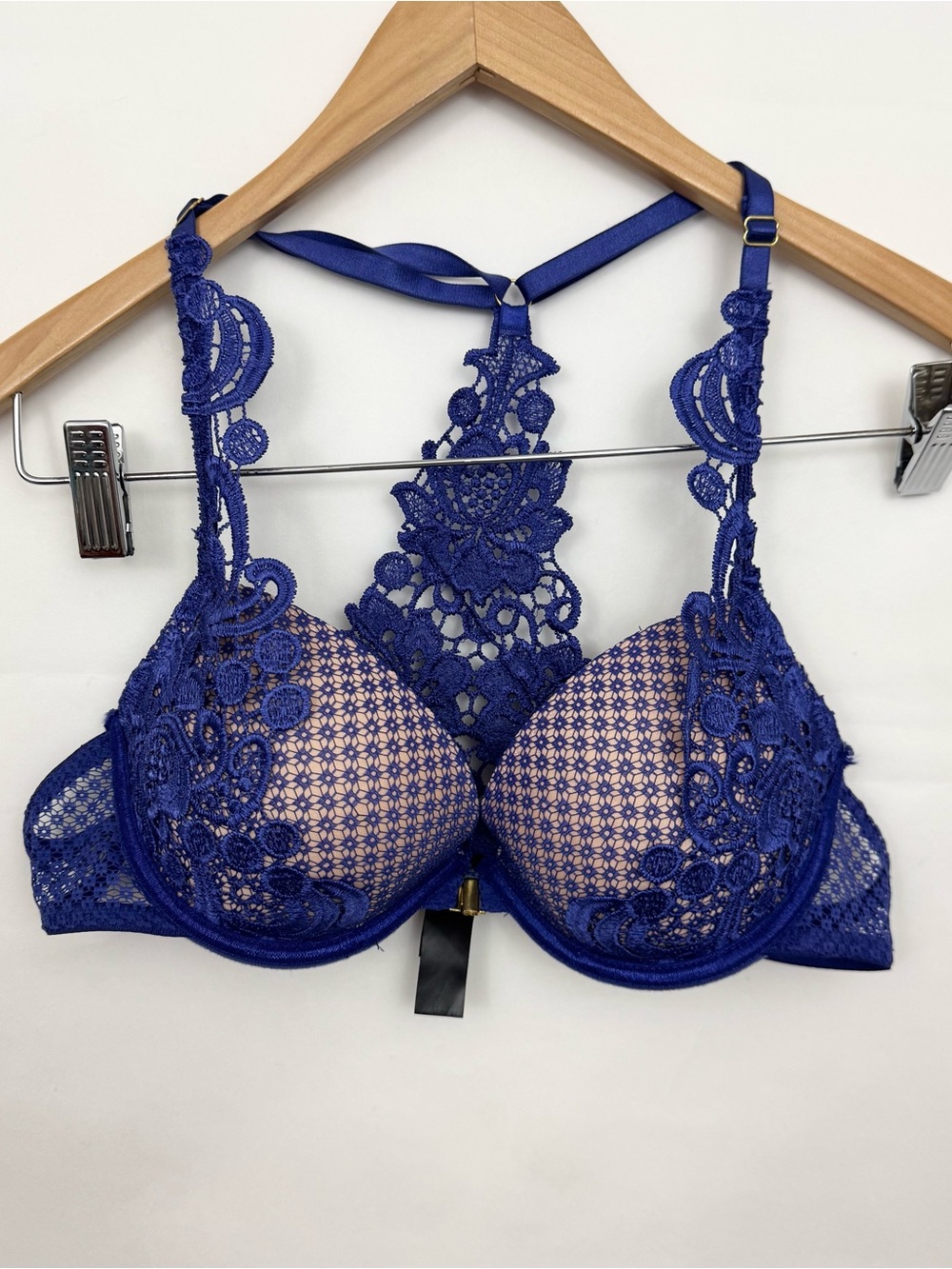 Fredericks of Hollywood floral Lace Front clasp push up bra medium